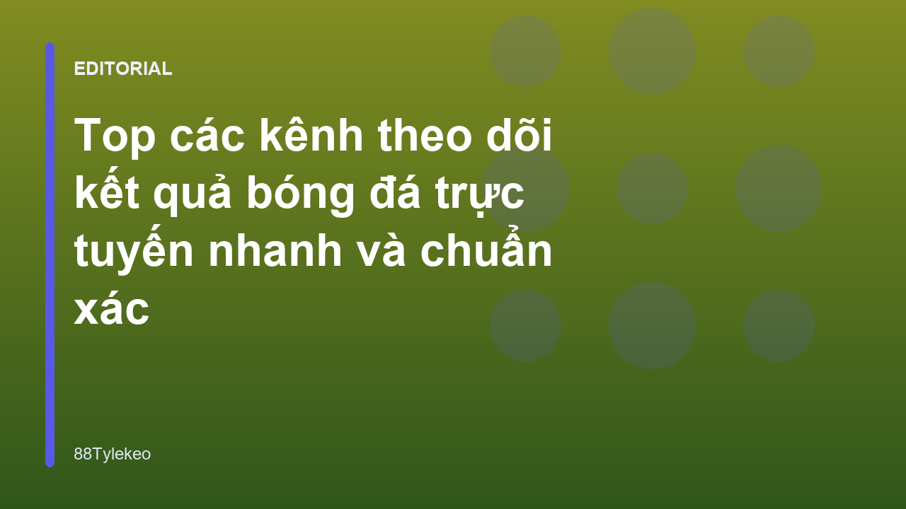 Người hâm mộ theo dõi kết quả bóng đá trên điện thoại